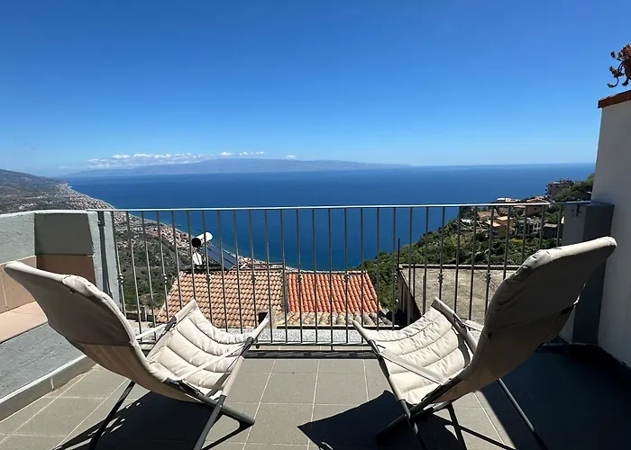 Al Vicoletto House